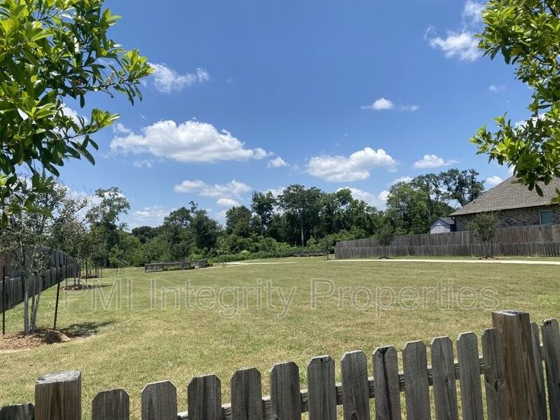 150 Michael John Dr - Photo 2 of 34