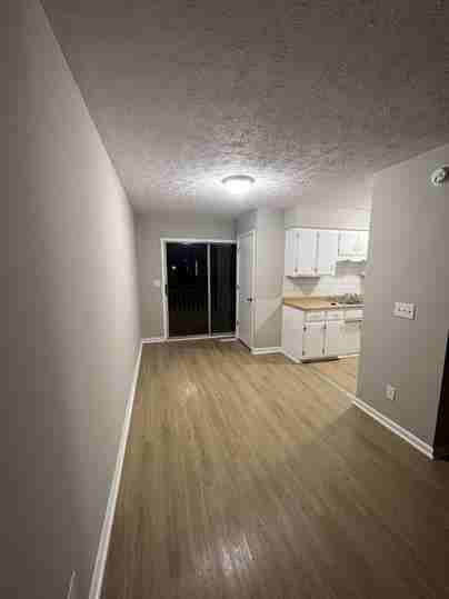 1007 Northwood - Photo 3 of 21