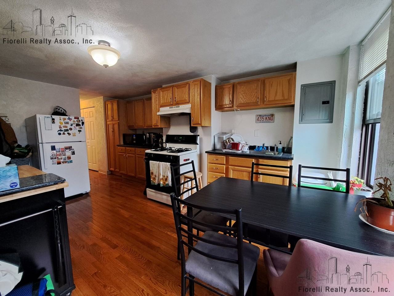 Endicott St. & Thacher St. #4 - Photo 3 of 9