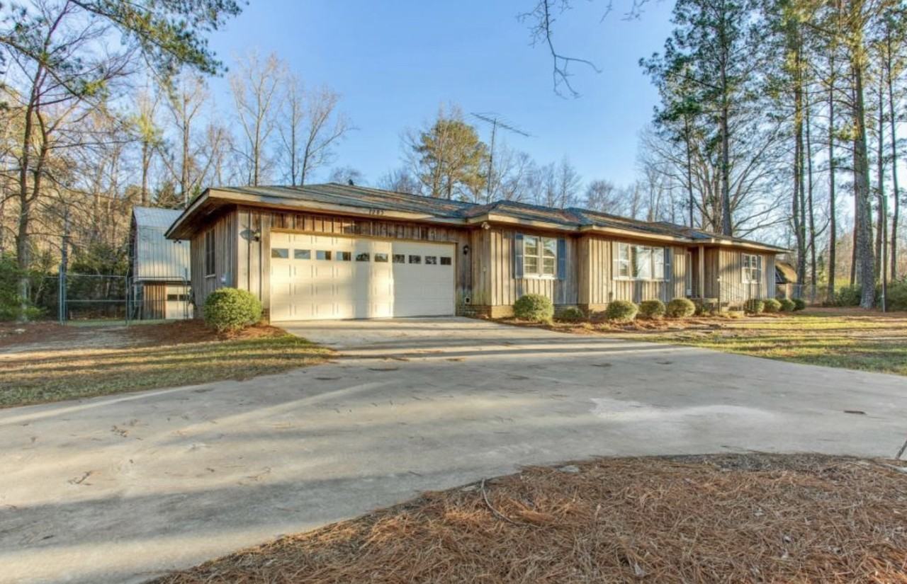 1283 Division Pl #NA - Photo 2 of 16