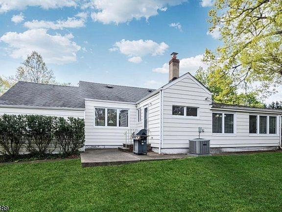 81 Delmar Ave #NA - Photo 2 of 13