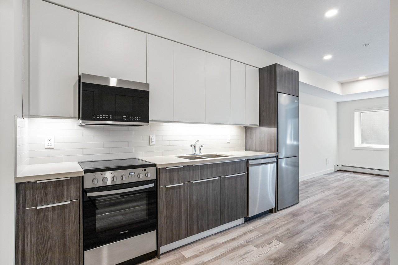 B2, 10720 78 Avenue Northwest B2, Edmonton, AB T6E 1P6 Studio