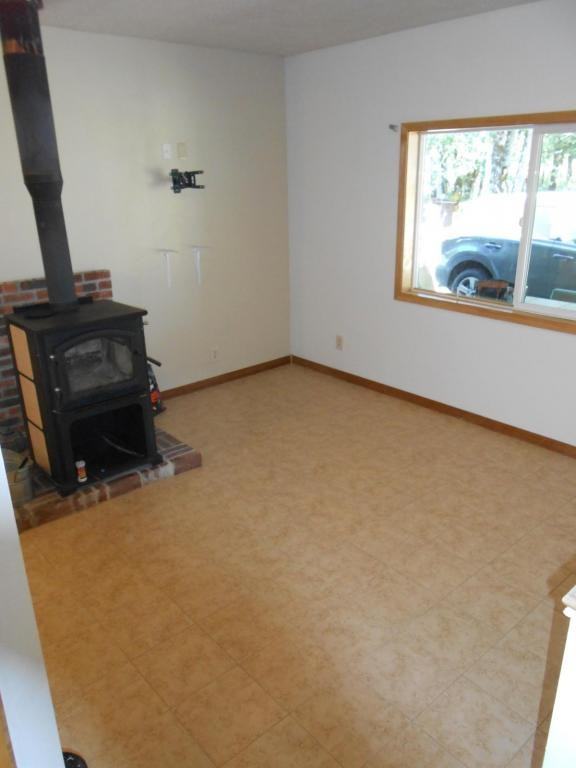 Totem Pole Rd - Photo 4 of 19