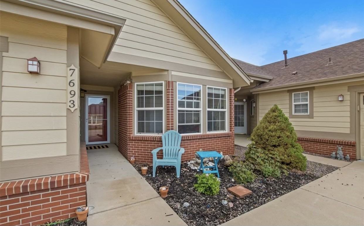 7693 S Biloxi Way #NA - Photo 2 of 18