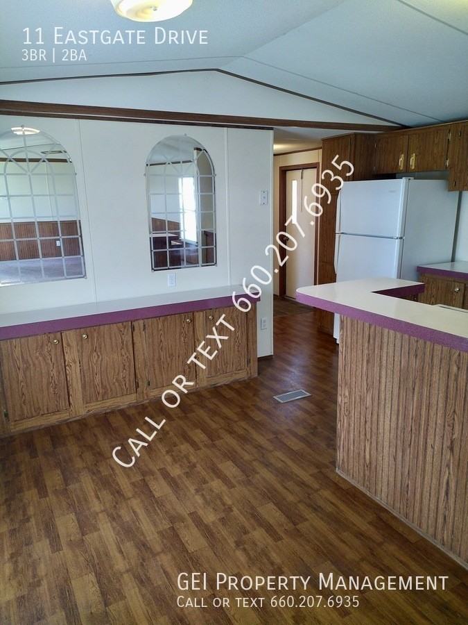 11 Eastgate Dr - Photo 2 of 22