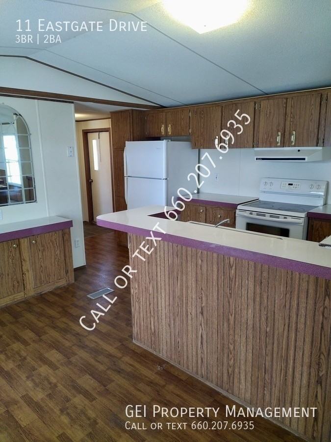 11 Eastgate Dr - Photo 3 of 22