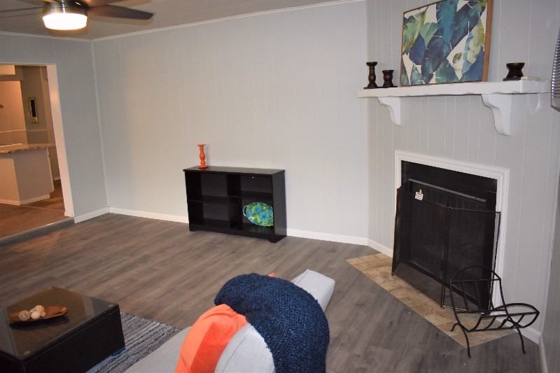 1300 Milam Way - Photo 4 of 18