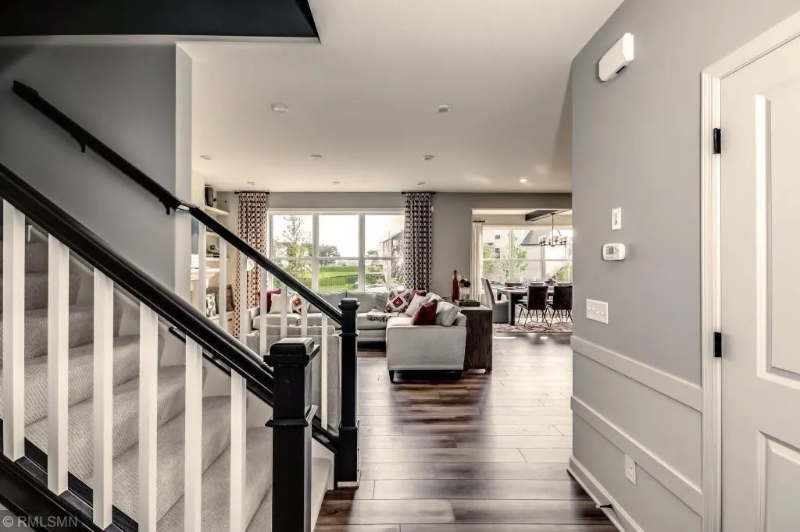 7674 Parell Ave Ne - Photo 2 of 14