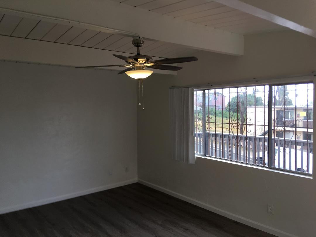 4432 Maple St #4432 - Photo 5 of 16