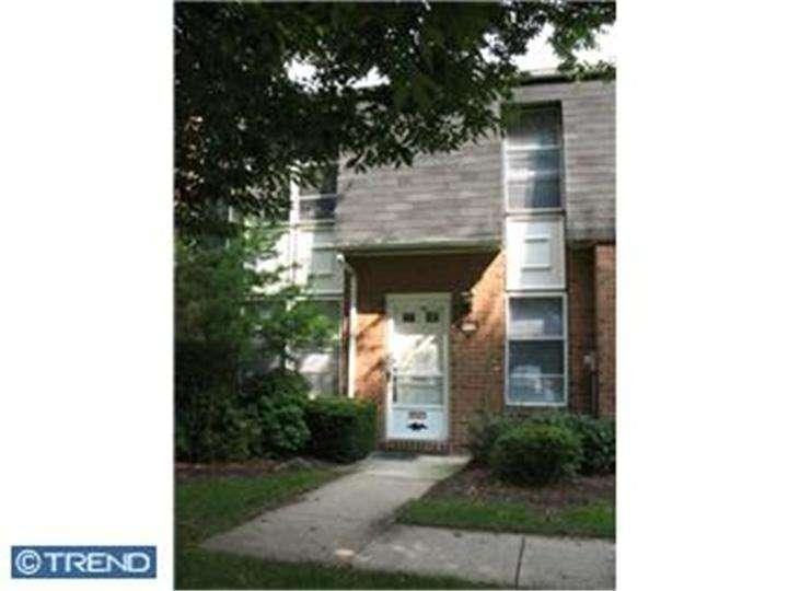 3042 Harbour Dr - Photo 2 of 12