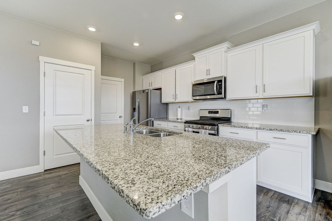 10525 Castor Dr #1 - Photo 5 of 11