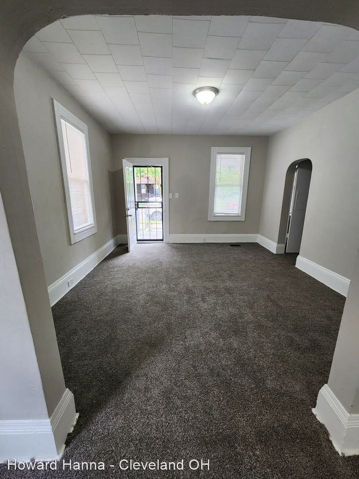 1597 E 49th St - Photo 2 of 20