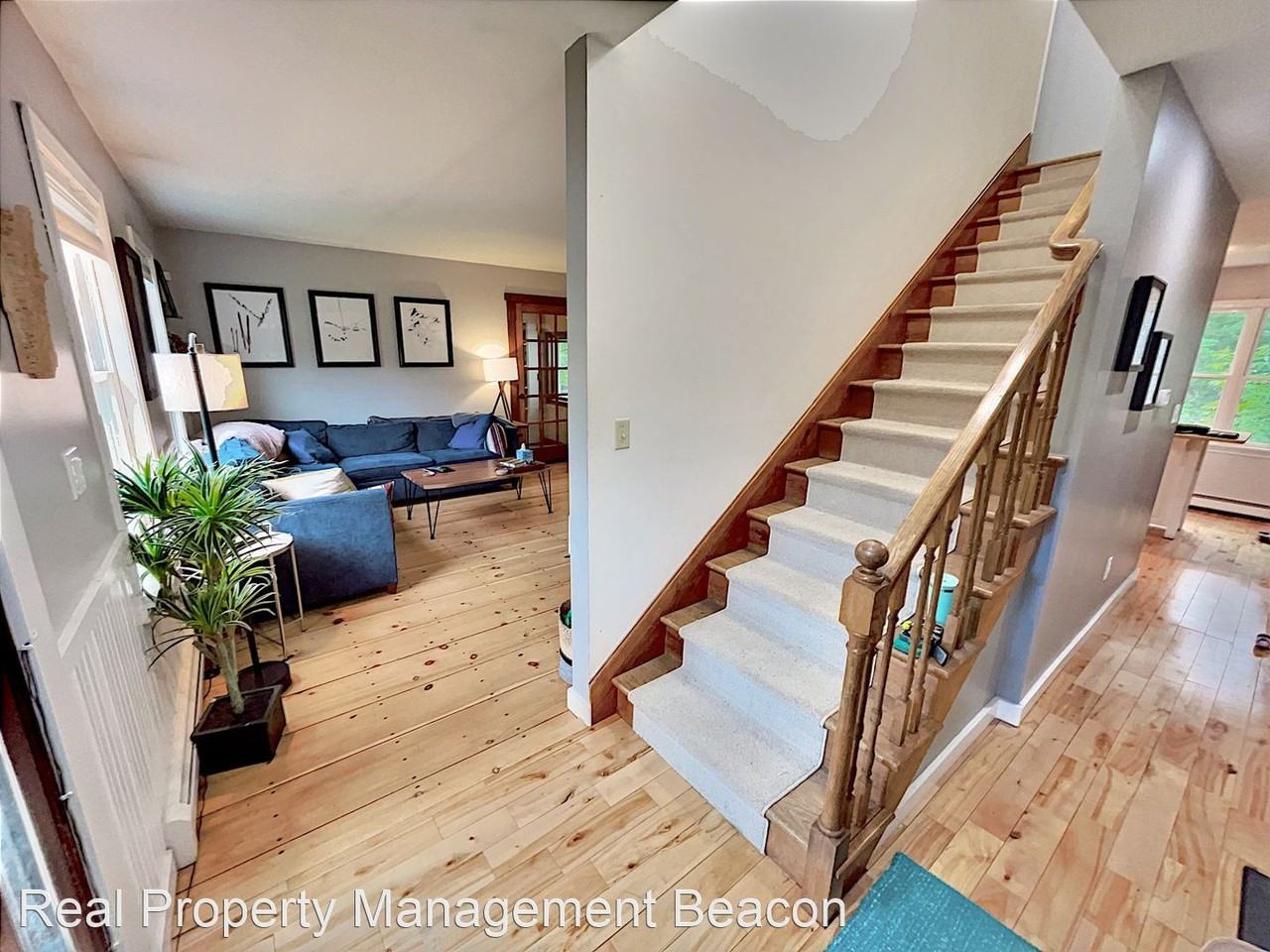 25 Cottage Cir - Photo 2 of 20