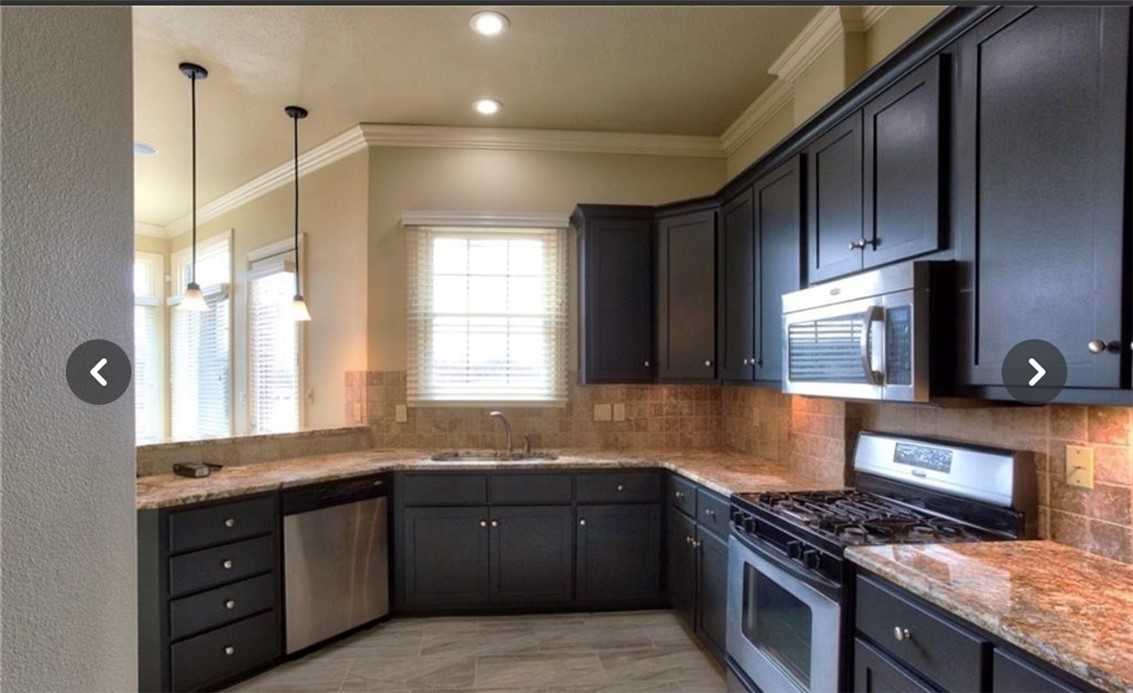 2604 S Everest Ave - Photo 2 of 16