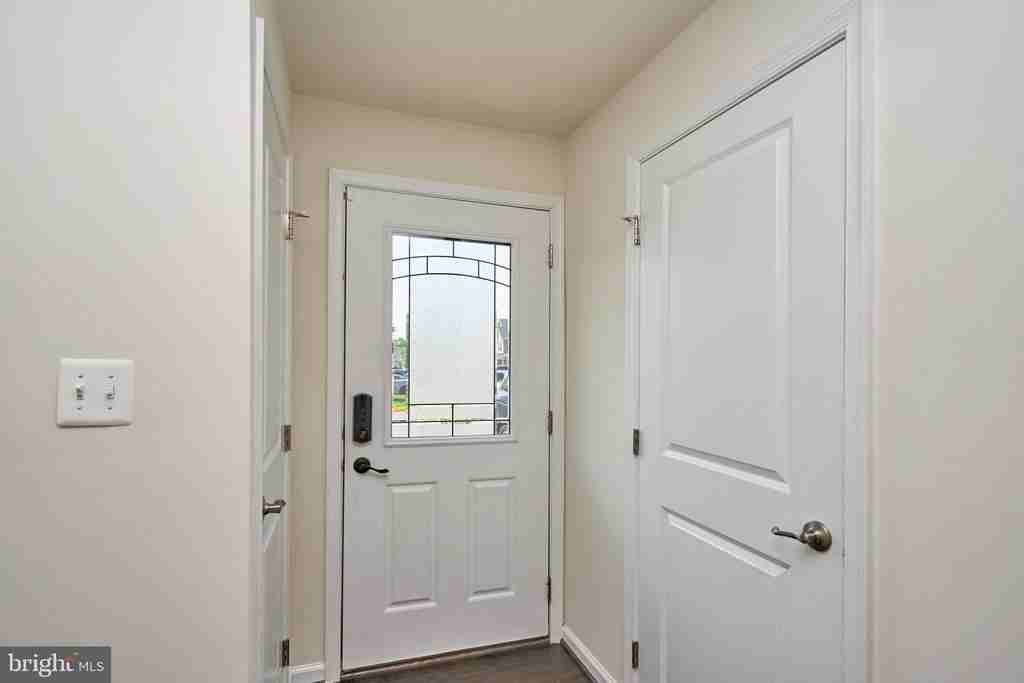 24910 Helms Ter - Photo 3 of 28