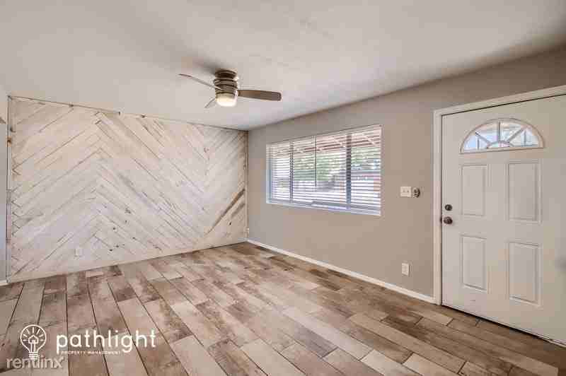 826 W Del Rio St - Photo 3 of 18