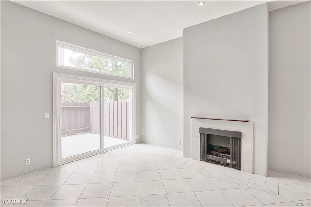 5824 Canterbury Dr - Photo 3 of 10