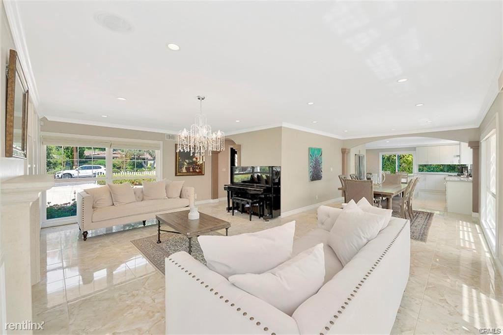 22457 De Kalb Dr - Photo 3 of 10