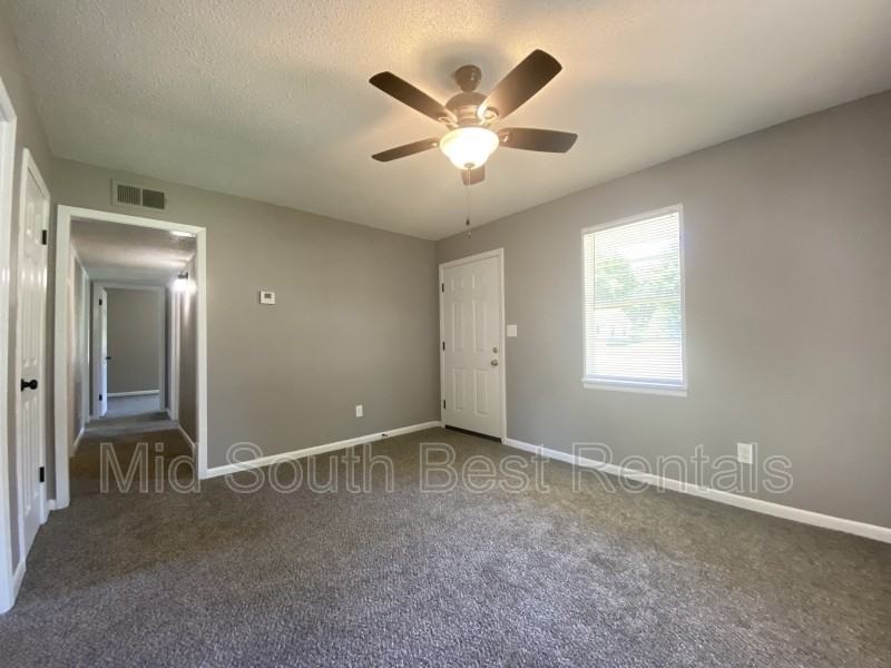 3288 Charlotte Rd - Photo 2 of 8