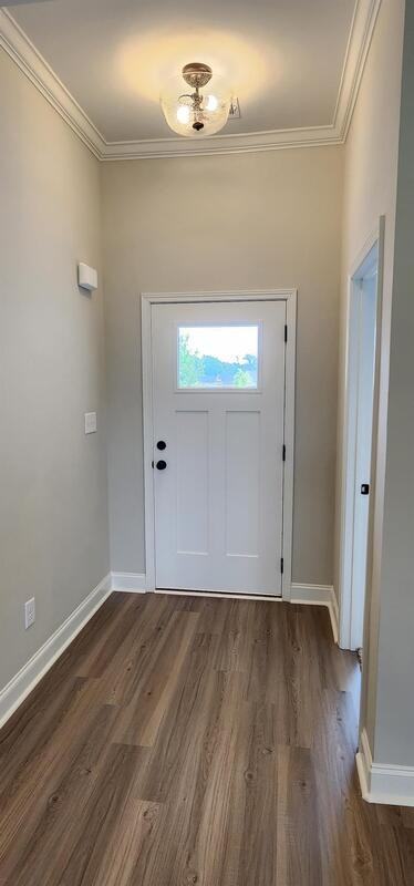 106 Remington Dr - Photo 2 of 26