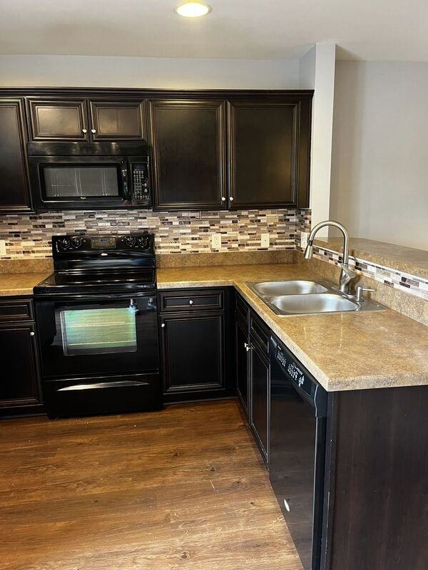 1406 Riverbrook Dr - Photo 2 of 22