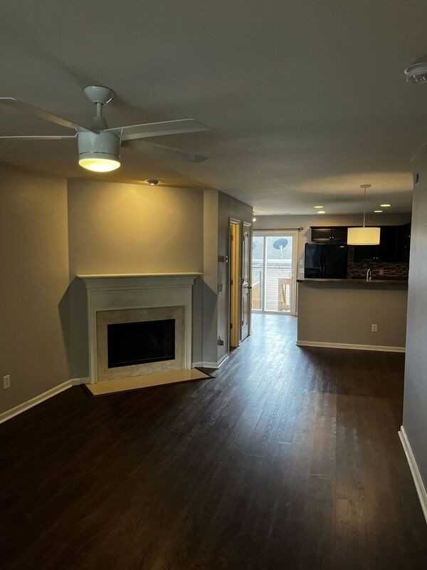 1406 Riverbrook Dr - Photo 3 of 22