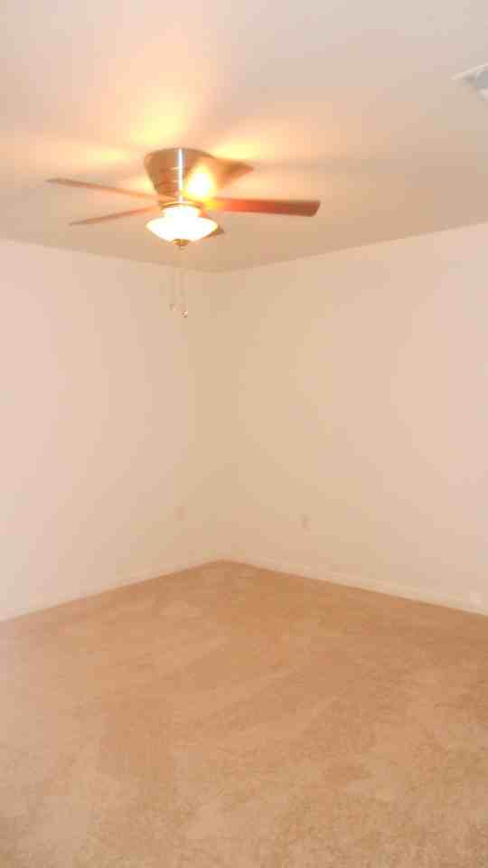 2708 McInnis St - Photo 3 of 19