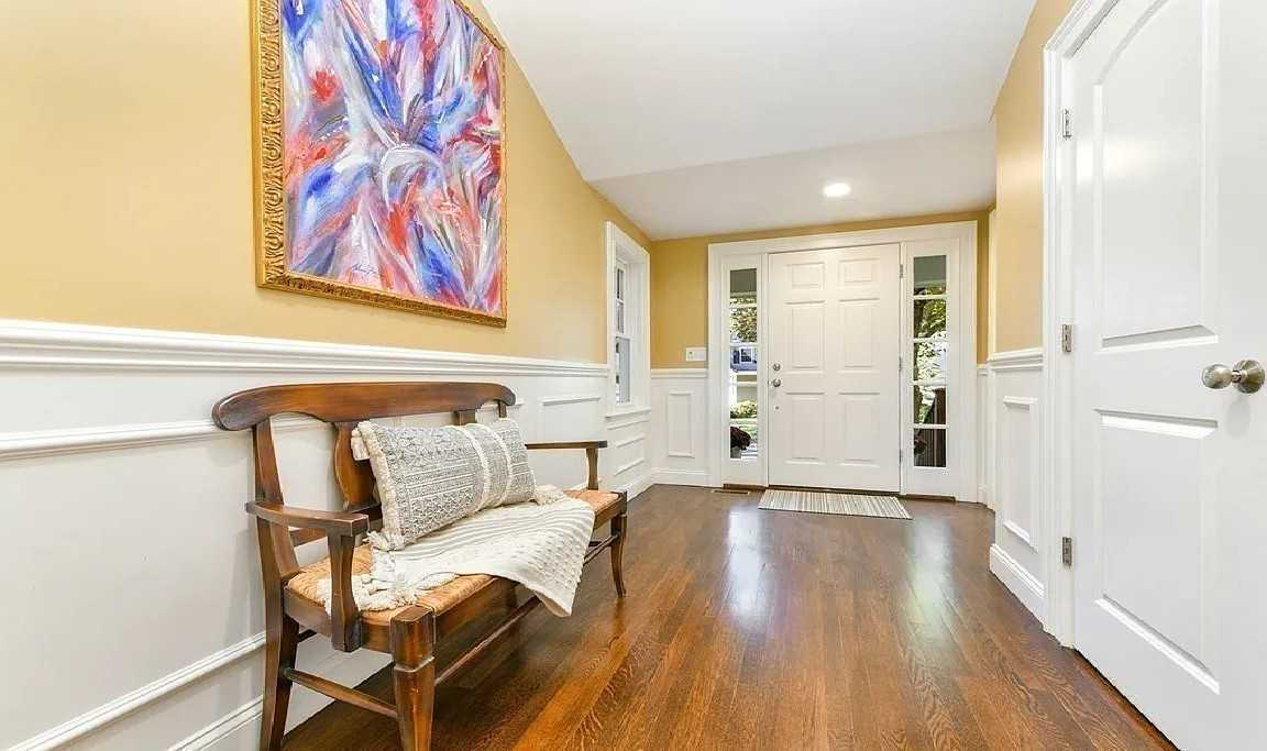 38 Dartmouth Ave - Photo 5 of 20