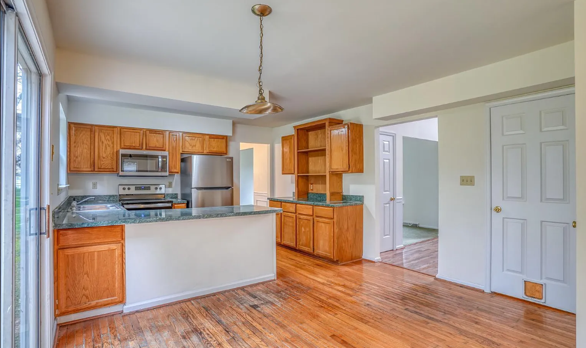 214 Northdown Dr #NA - Photo 3 of 3