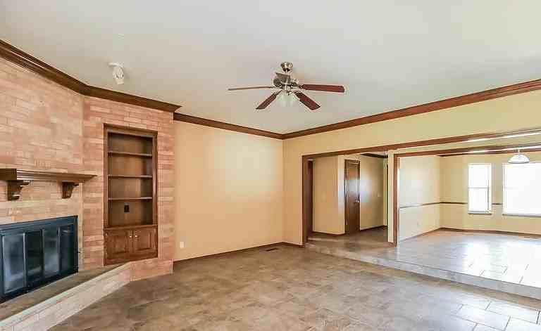 7308 Northwest 120th Street - Photo 2 of 15