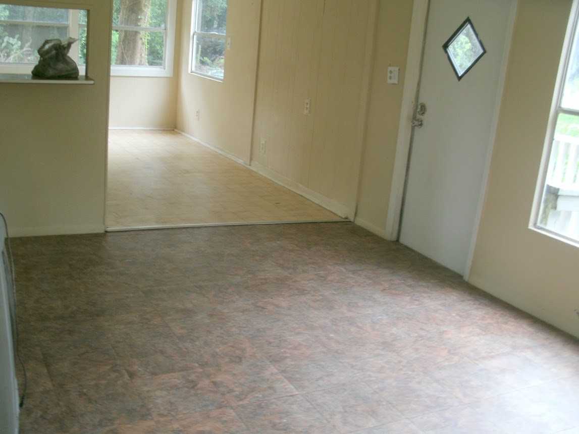 2859 Robert St - Photo 3 of 5