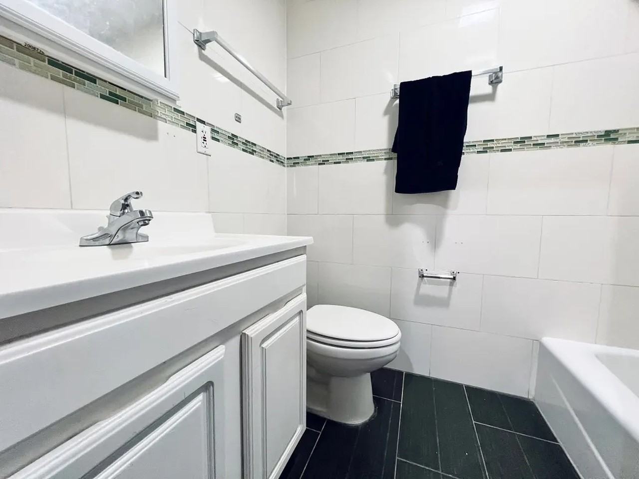 Gates Ave & Tompkins Ave #353 - Photo 6 of 7