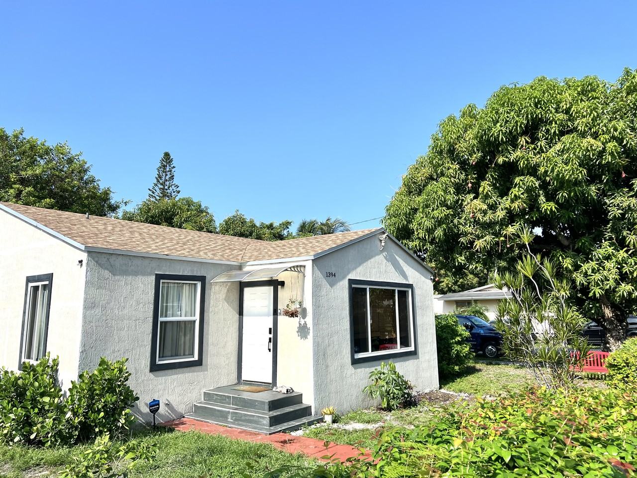 1394 Nw 41st St #NA - Photo 2 of 22