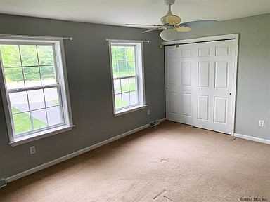 17 Old Chatham Ct #NA - Photo 3 of 7