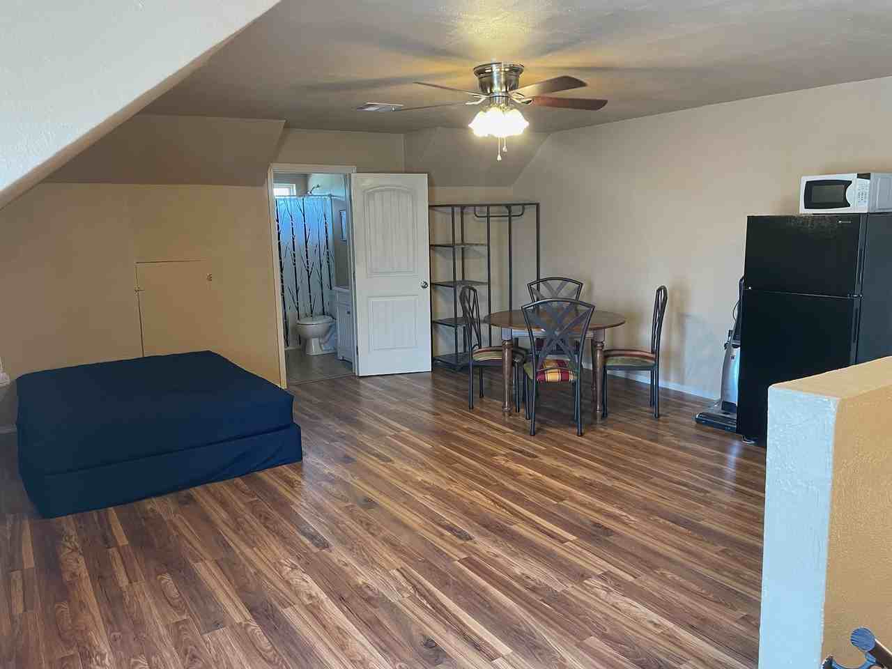 14543 South Oak Street - Photo 2 of 3