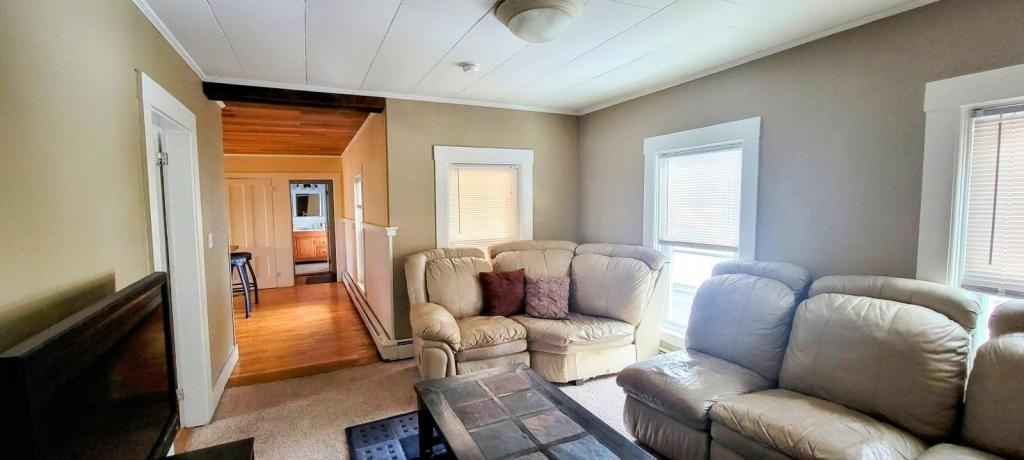 37 Leverett St - Photo 5 of 15