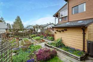 308 Panorama Crescent #A - Photo 1 of 1