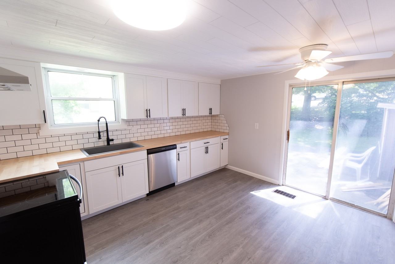 388 Independence Ct #NA - Photo 2 of 19