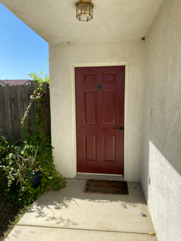 10011 Huntington Downs Ave - Photo 2 of 8