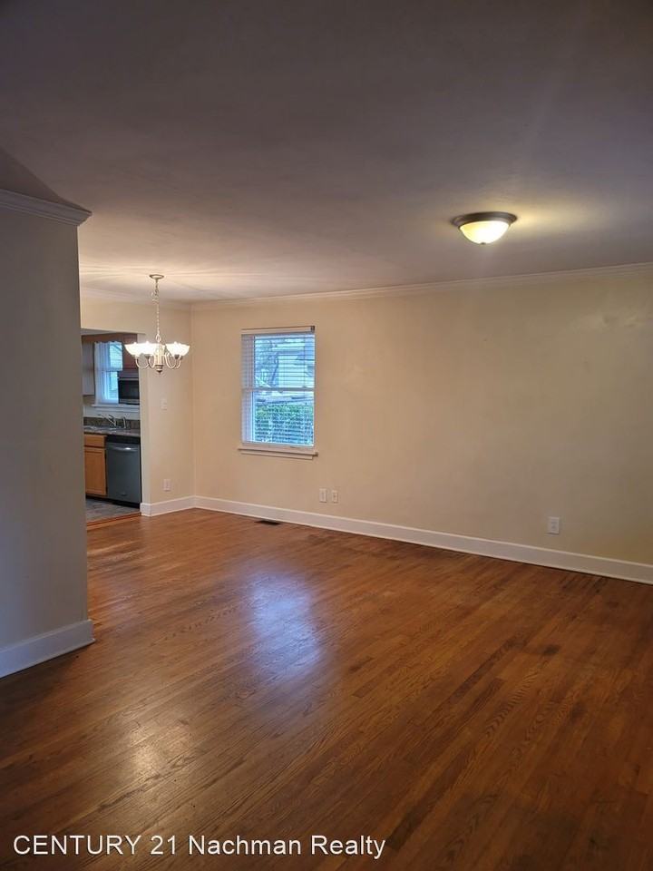 6212 Powhatan Ave - Photo 2 of 19