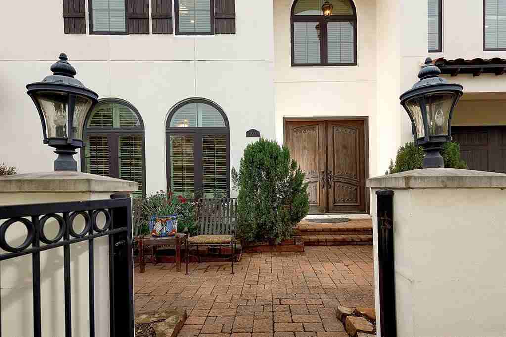 103 Lakeside Cv - Photo 3 of 40