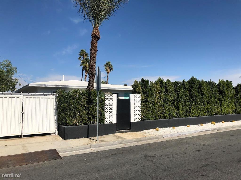 4490 E Camino Parocela - Photo 2 of 10