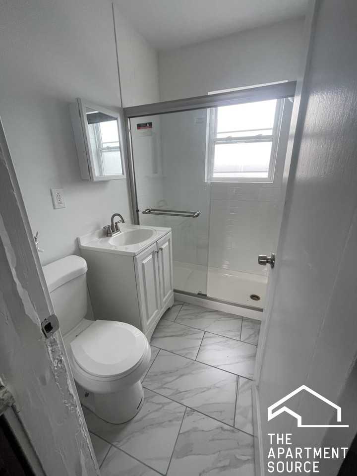 5011 W Cermak Rd #30 - Photo 2 of 6