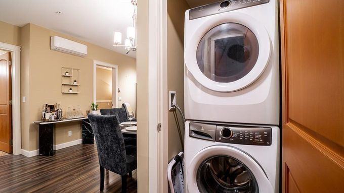 8218 207A St - Photo 4 of 11