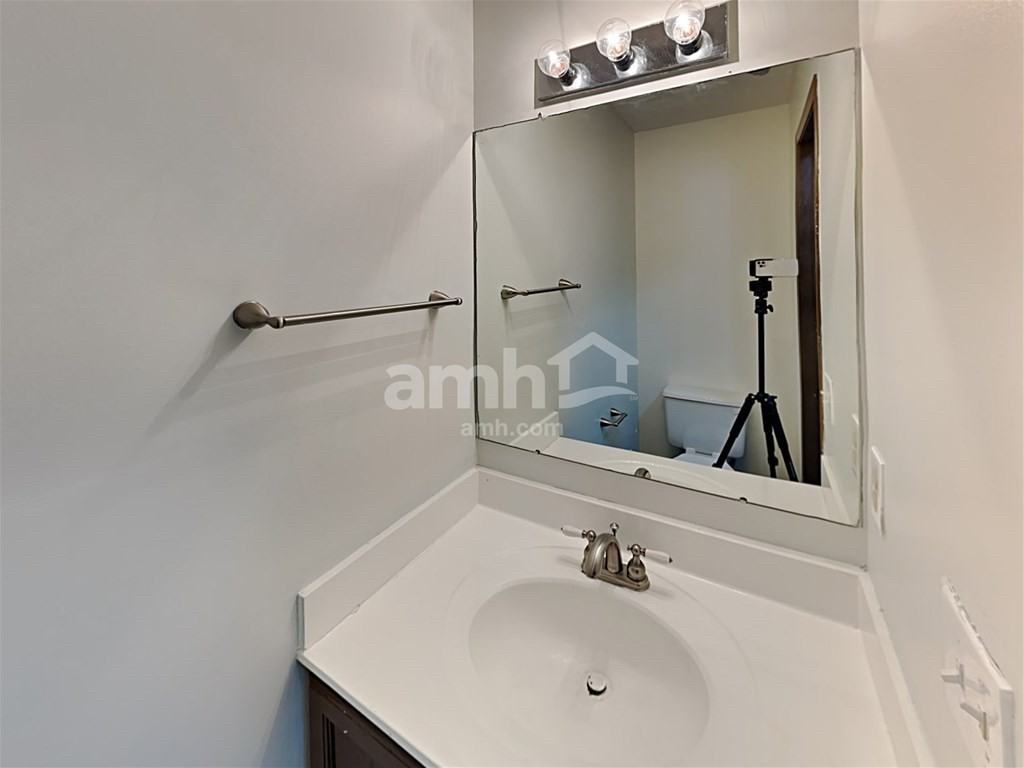 6687 Jennyann Way - Photo 3 of 15