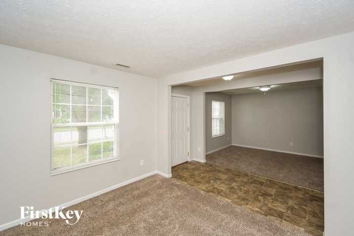 10916 Spring Green Dr - Photo 3 of 16