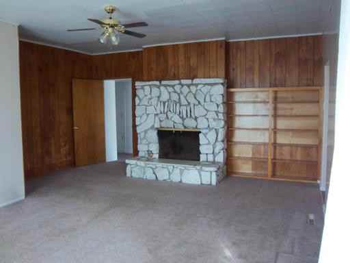 405 N 300 W St - Photo 2 of 16