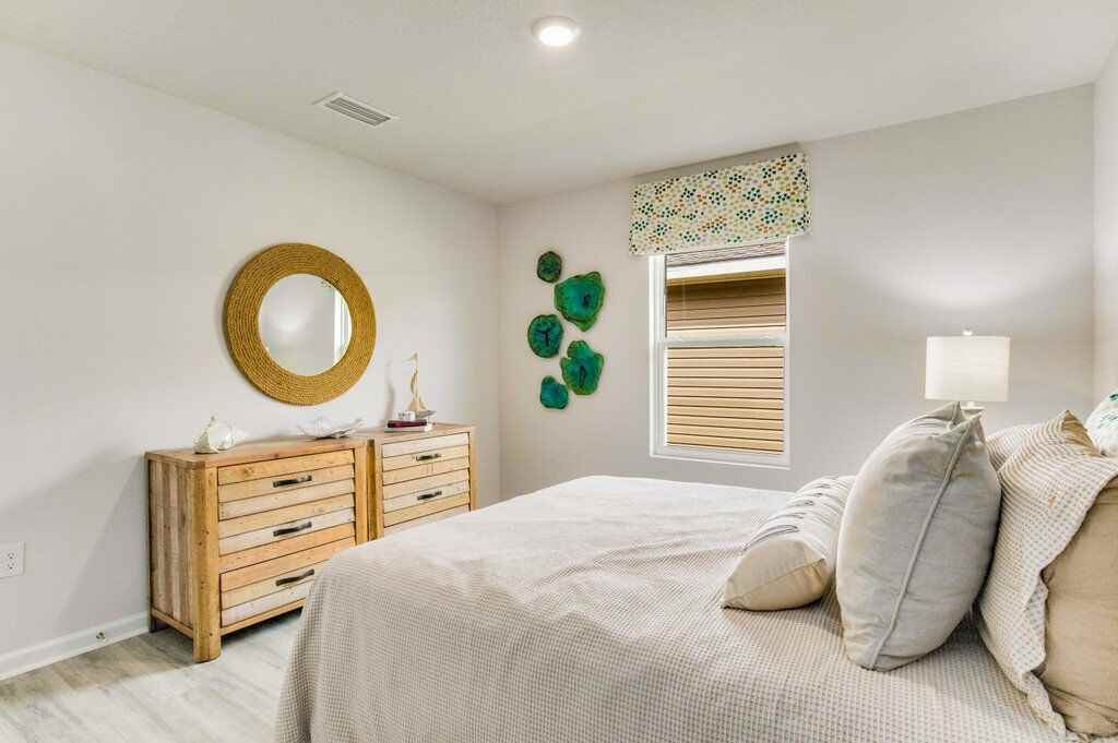 273 Monarch Ln - Photo 3 of 19