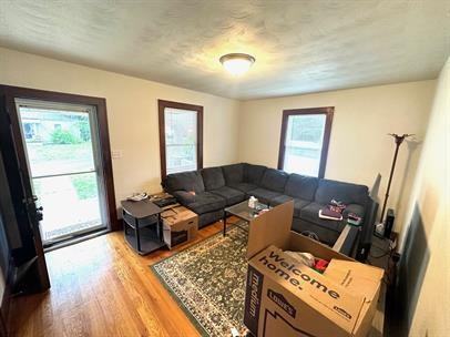 1132 Ray Rd Se - Photo 3 of 16