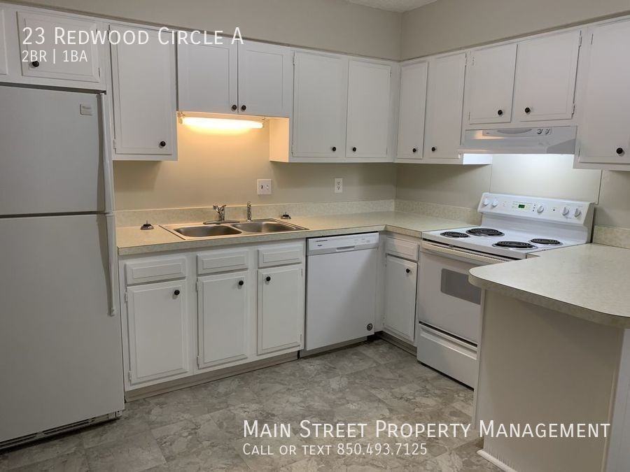 23 Redwood Cir - Photo 2 of 13